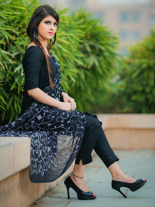 Chiffon Black & White Embrodiered dupatta