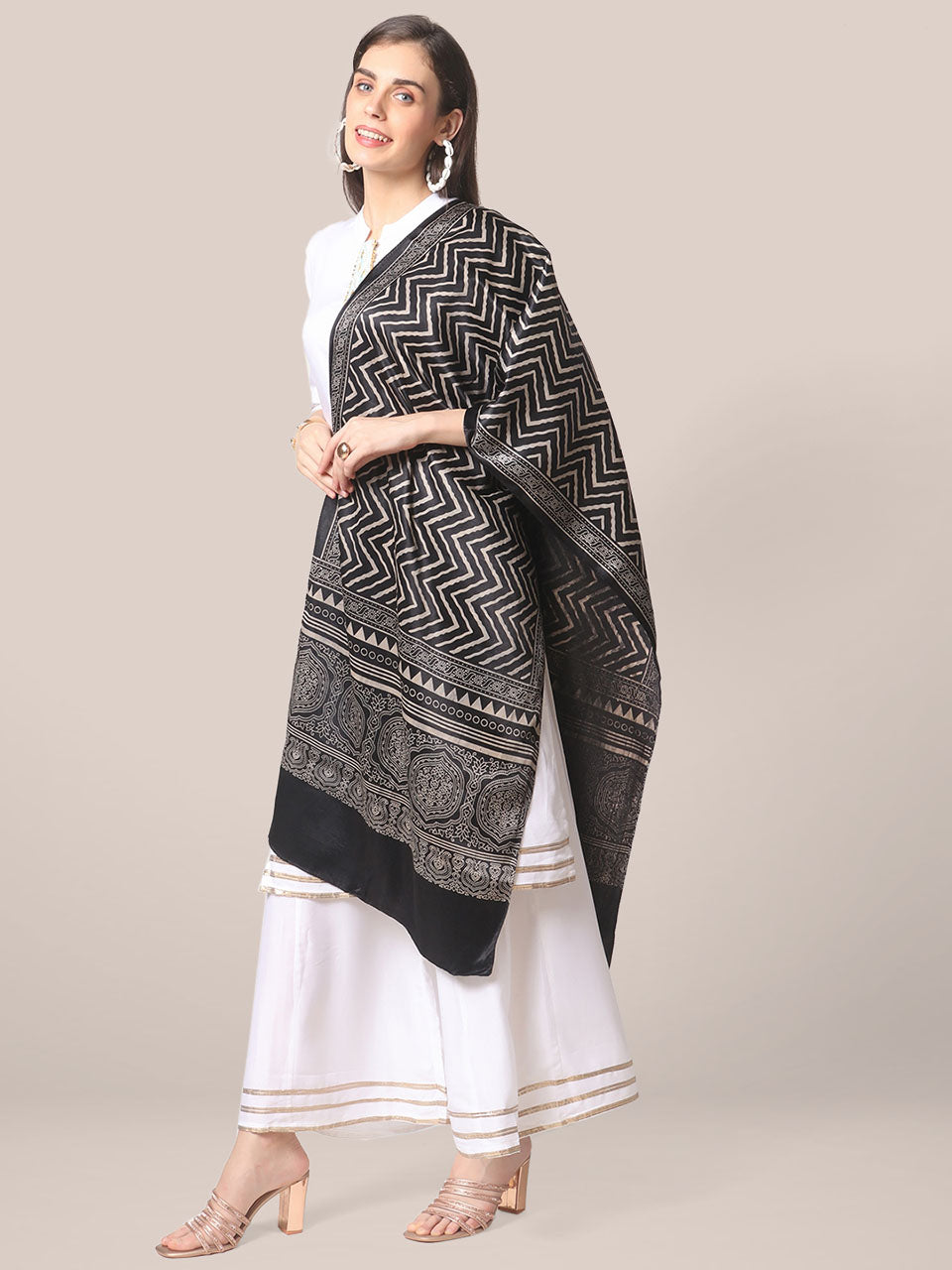 Black Hand Block Print Mushru Stole freeshipping - Dupatta Bazaar