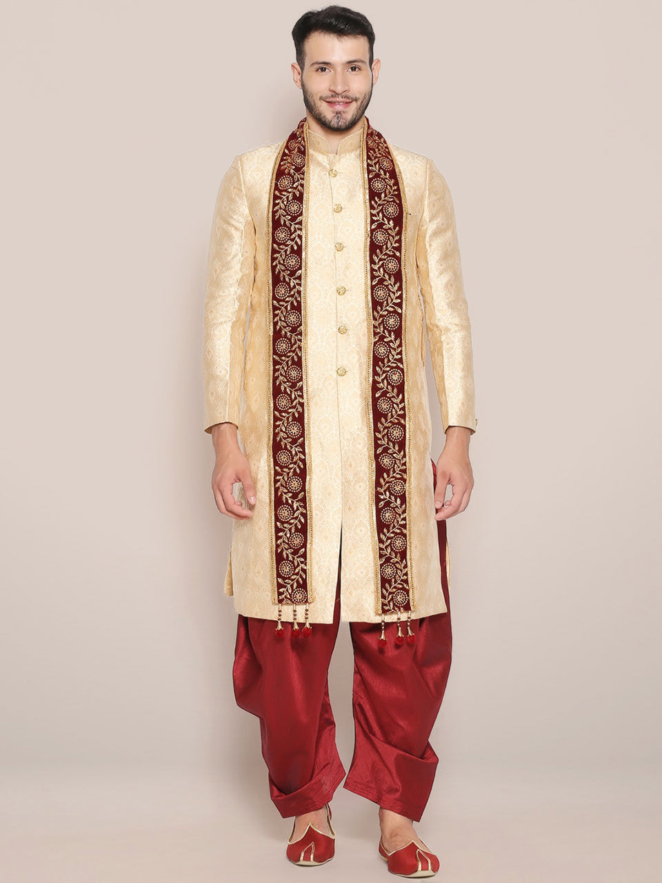 Men's Maroon Embroidered Velvet Stole freeshipping - Dupatta Bazaar