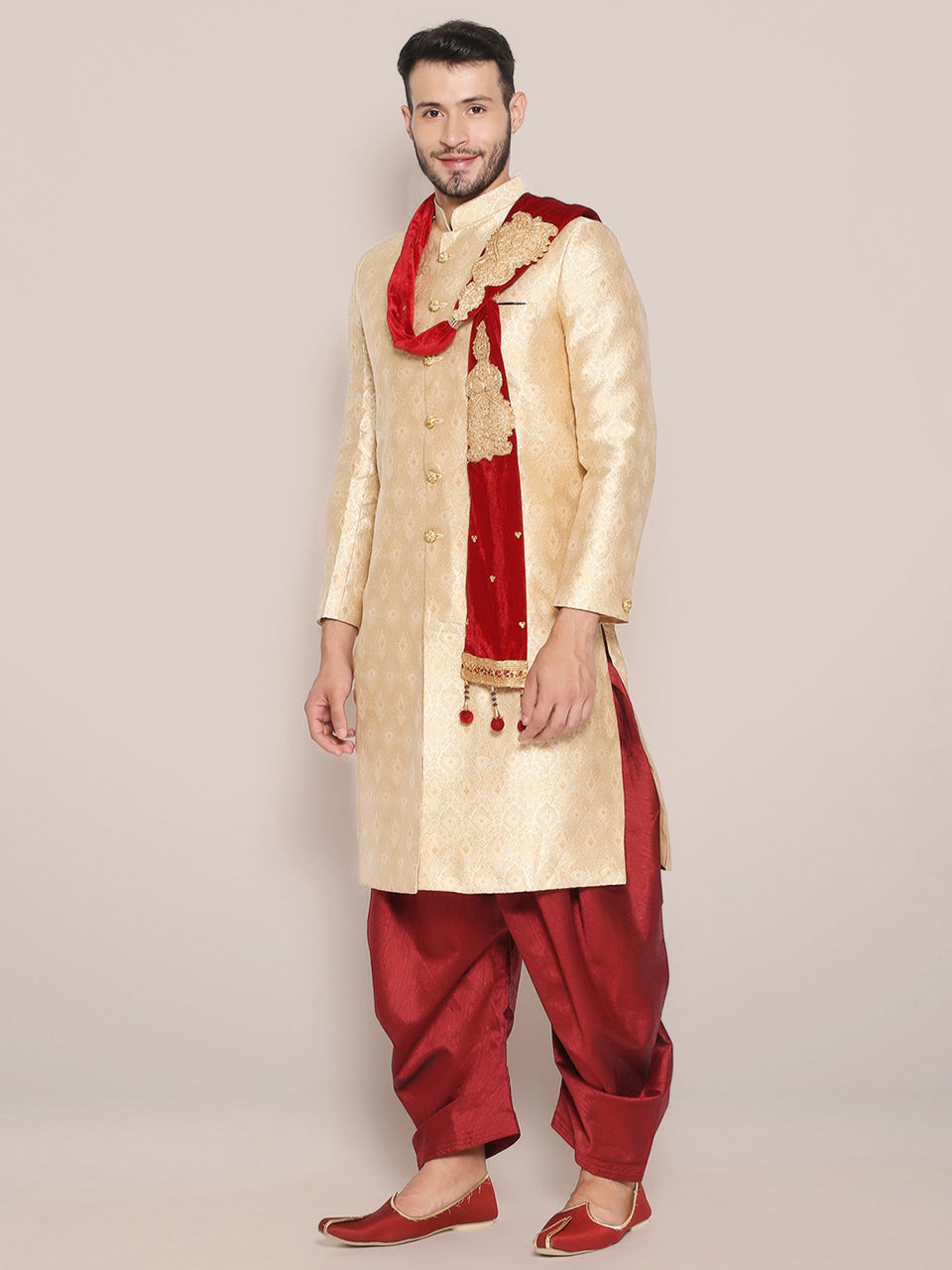 Men's Maroon Embroidered Velvet Stole freeshipping - Dupatta Bazaar