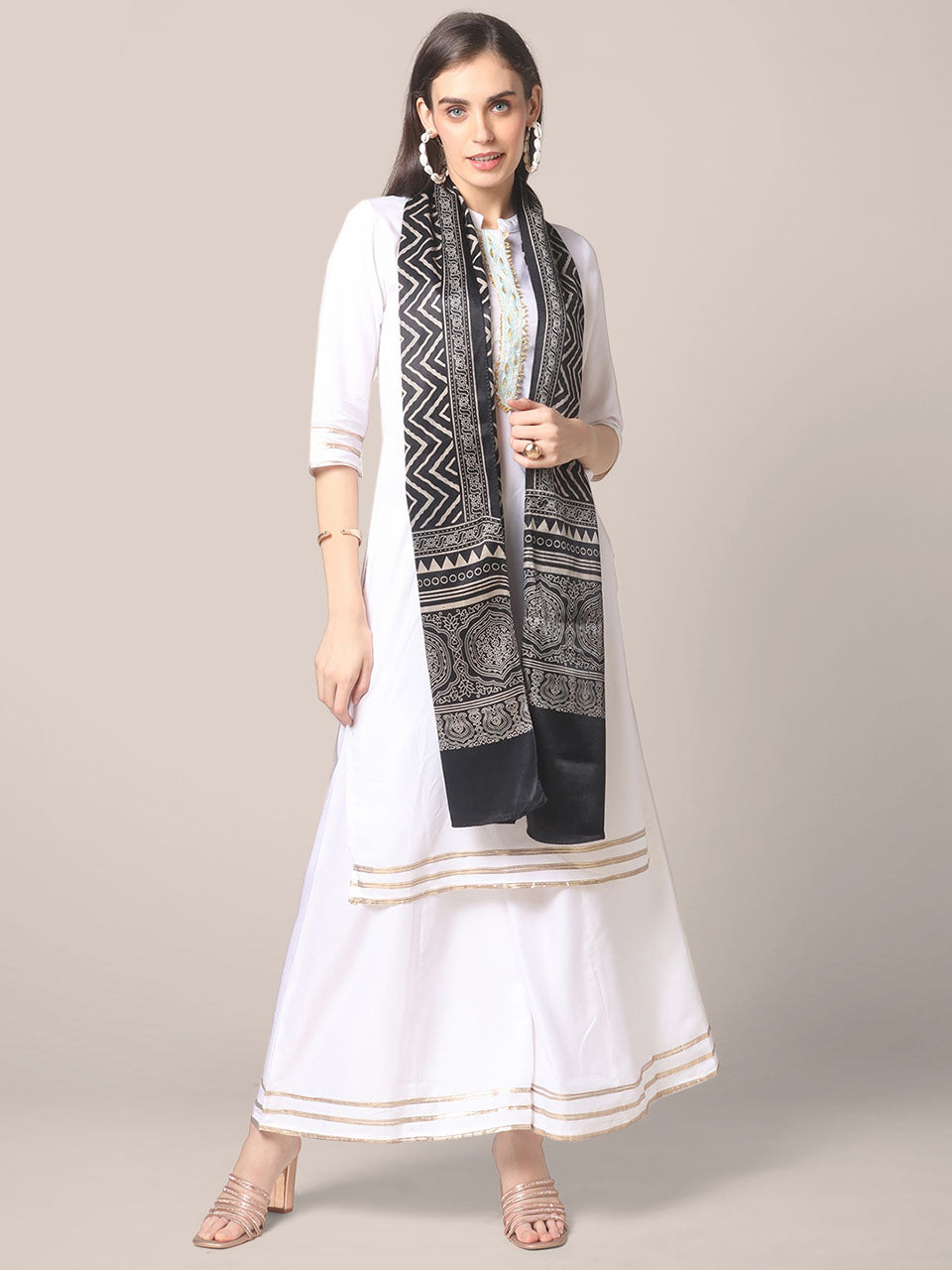 Black Hand Block Print Mushru Stole freeshipping - Dupatta Bazaar
