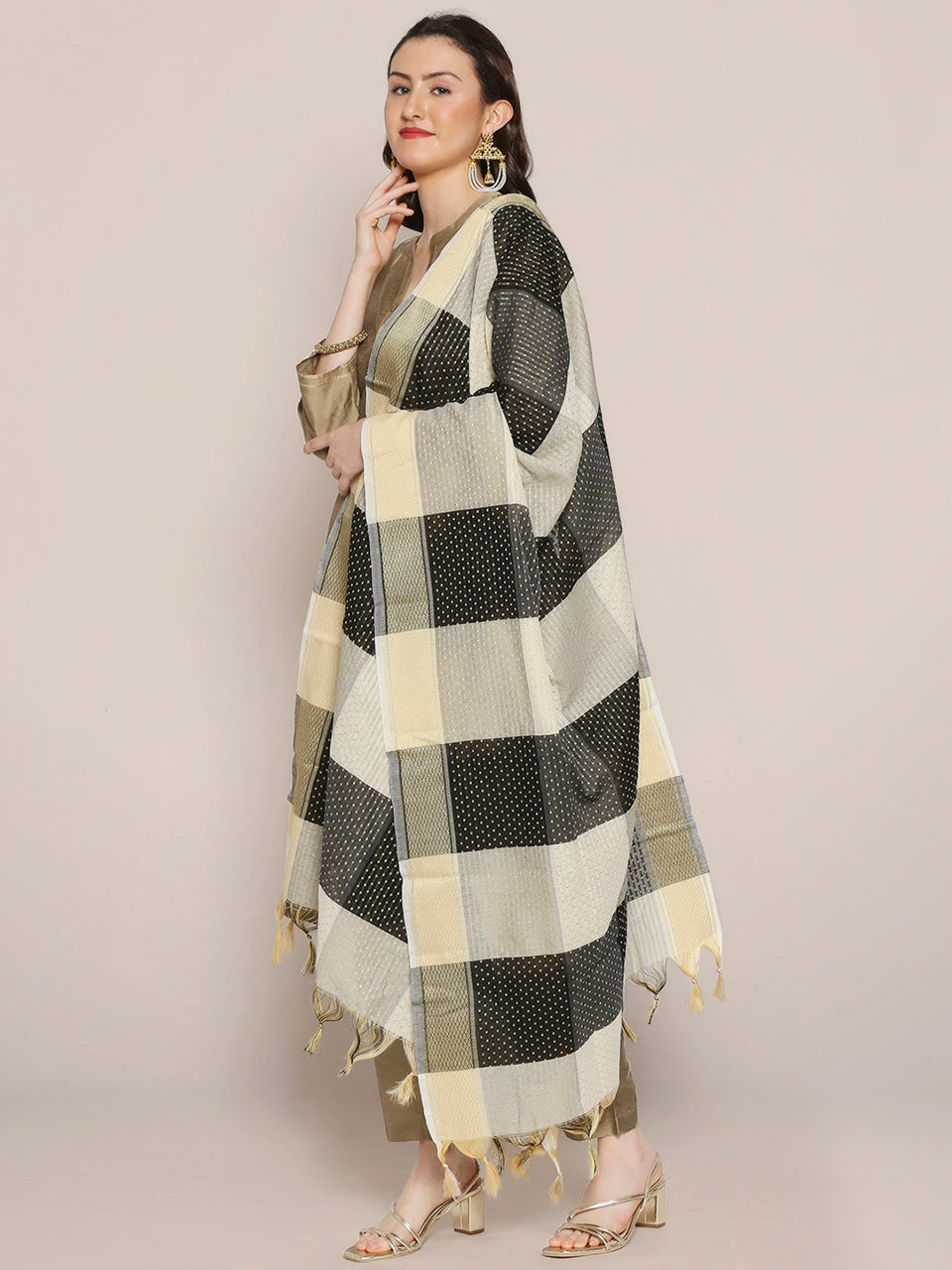 Cream & Black Checkered Dupatta with Polka dots freeshipping - Dupatta Bazaar