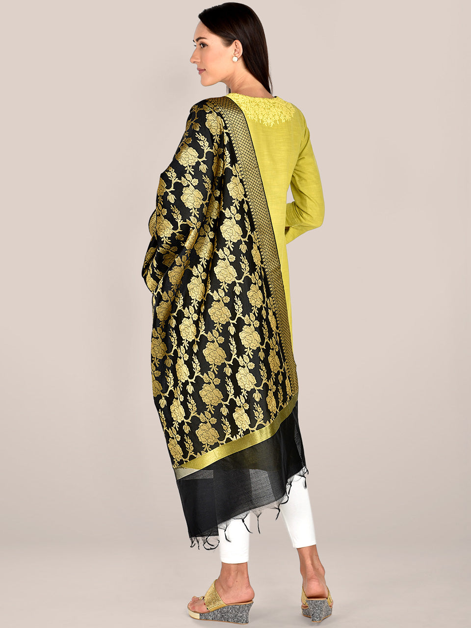 Banarasi Black Silk Dupatta with Floral Jaal freeshipping - Dupatta Bazaar
