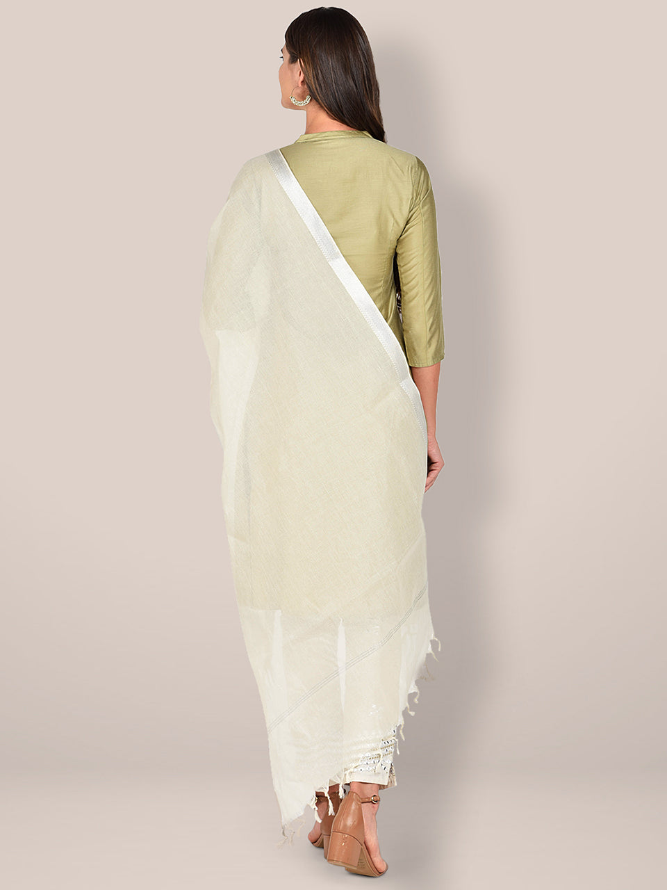 Mangalgiri Cream Cotton Dupatta with Silver border freeshipping - Dupatta Bazaar