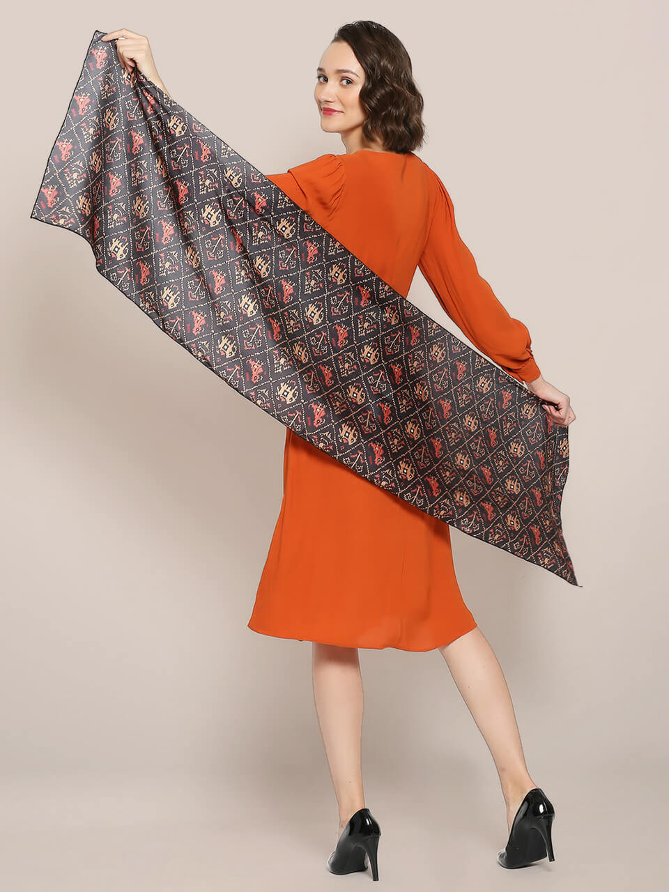 Black & Multicoloured Printed Satin Scarf 