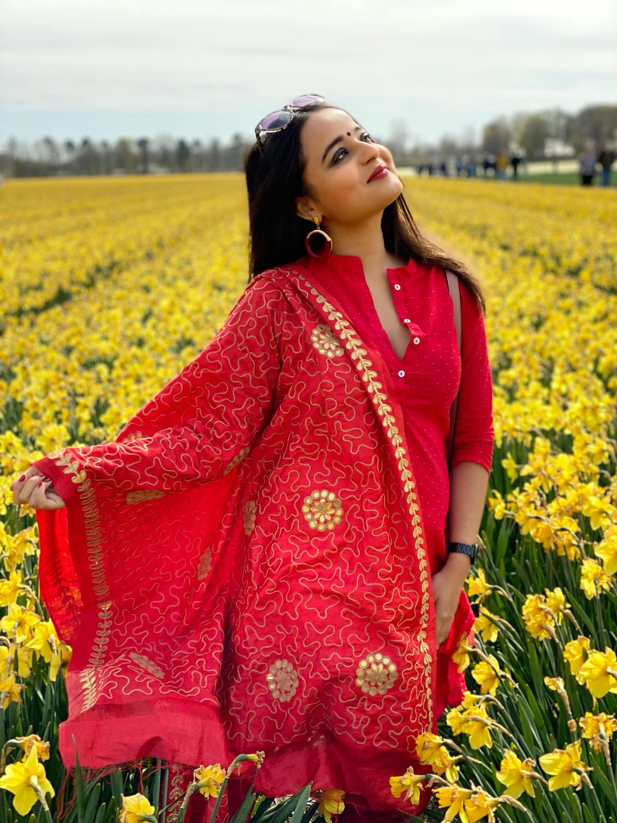 Embroidered Red Blended Silk Dupatta freeshipping - Dupatta Bazaar