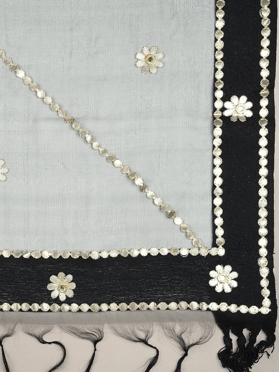 Black Organza Dupatta with Gotta Patti Work. freeshipping - Dupatta Bazaar